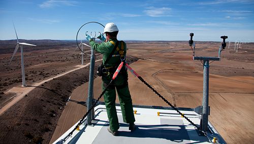 Facing support cuts, developers rush to hit deadline for Spanish wind projects